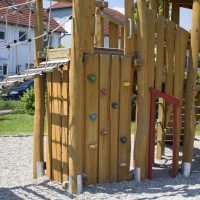 Kita Kunterbunt Langenselbold | Kletterburg aus Holz mit Kletterwand
